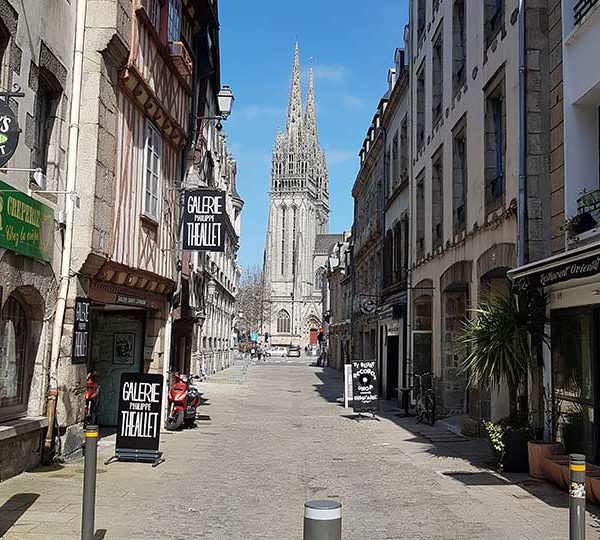 Agence digitale spécialisée en création de sites Internet, site e-commerce, AMOA Web et videos motion, Com'etic ouvre un second bureau à Quimper (29) dans le finistère. L'agence est aussi présente à Paris (75)